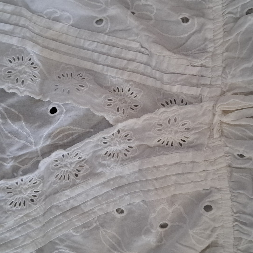 Universal Thread White Eyelet Blouse - image 3